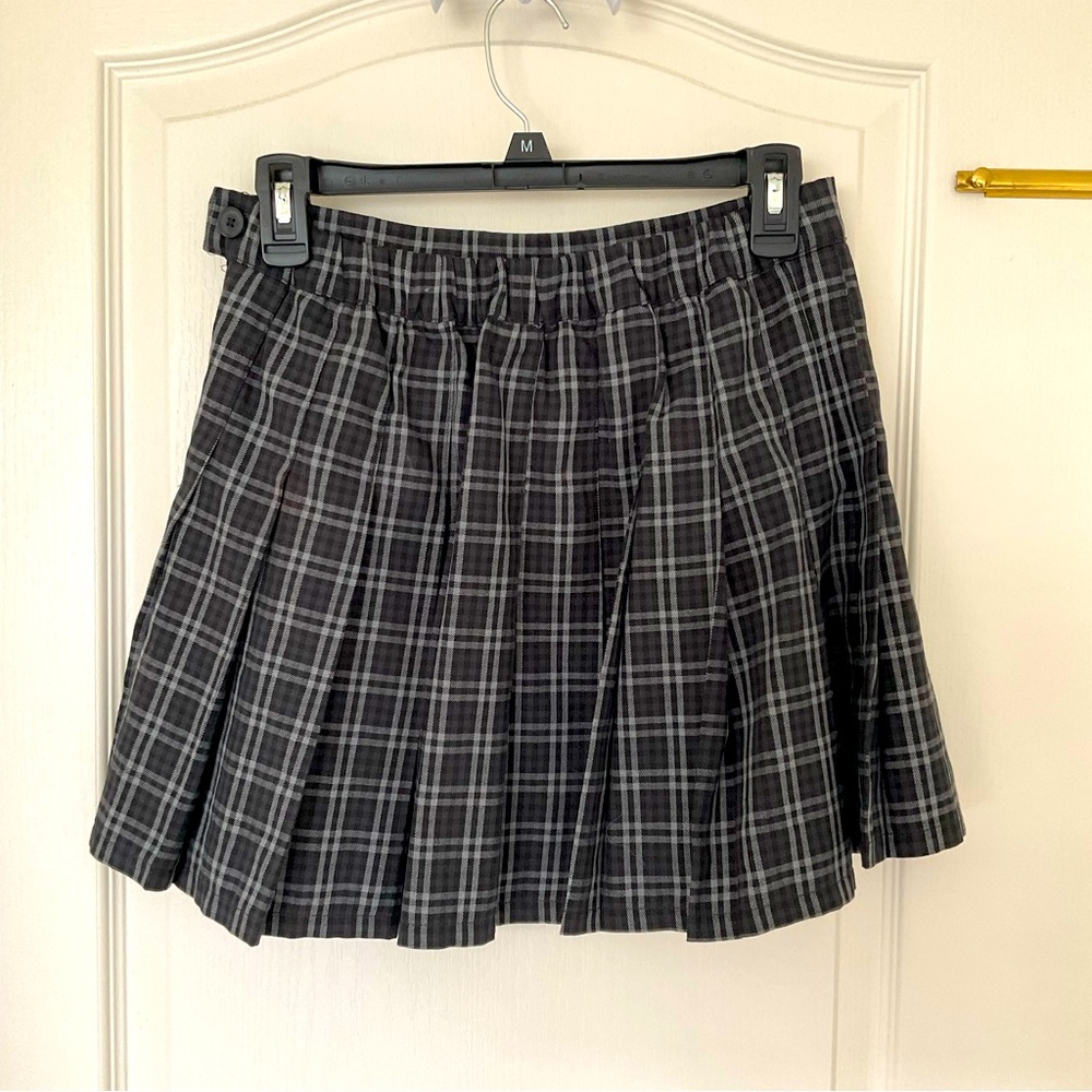Aerie plaid pleated skirt size medium